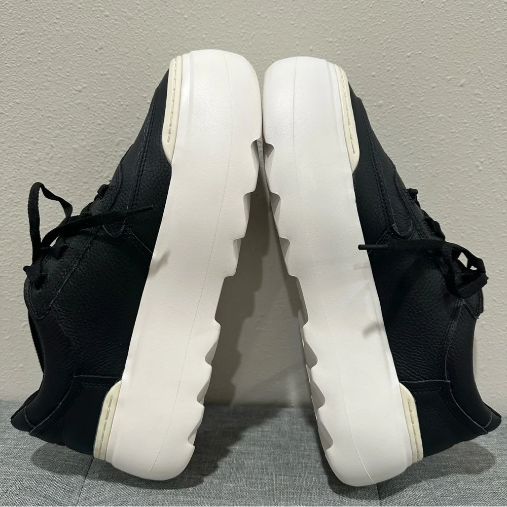 *NWOT* UGG Marin Mega Trainer Sneaker